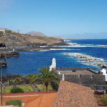 Atico Con Vistas Al Mar, شقة