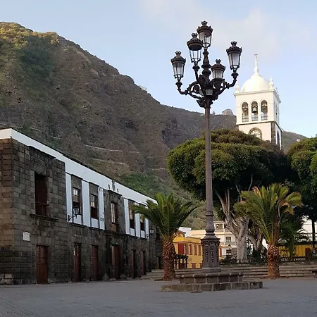 Atico Con Vistas Al Mar, *