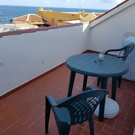 Atico Con Vistas Al Mar, *